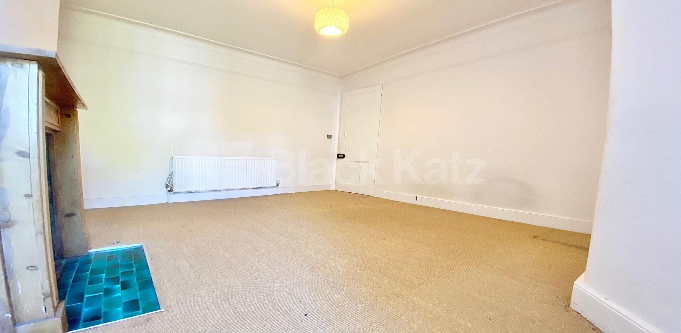 			VIRTUAL TOUR AVAILABLE!, 2 Bedroom, 1 bath, 1 reception Flat			 Barnard Hill, Muswell Hill